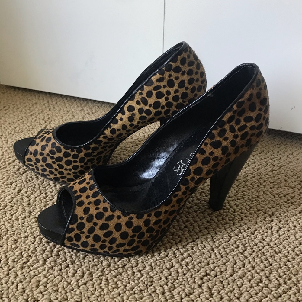 Size 8 Leopard Print Heels